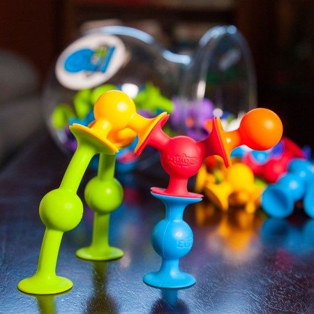 JUEGO DE CONSTRUCCION, CREA FIGURAS, 24 PIEZAS